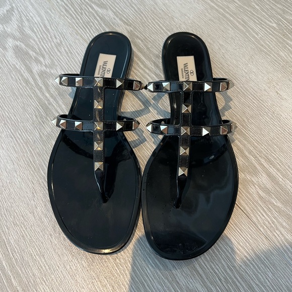 Valentino Rockstud T-Strap Flat Slide Sandals Size 39